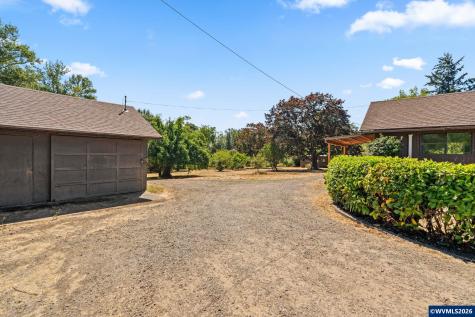 136 E Hillcrest Drive Eugene OR 97404