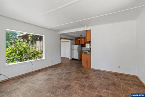 136 E Hillcrest Drive Eugene OR 97404