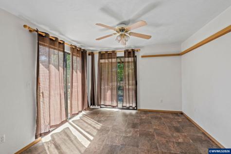 136 E Hillcrest Drive Eugene OR 97404