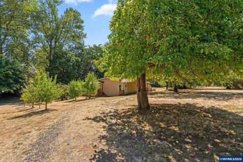 136 E Hillcrest Drive Eugene OR 97404