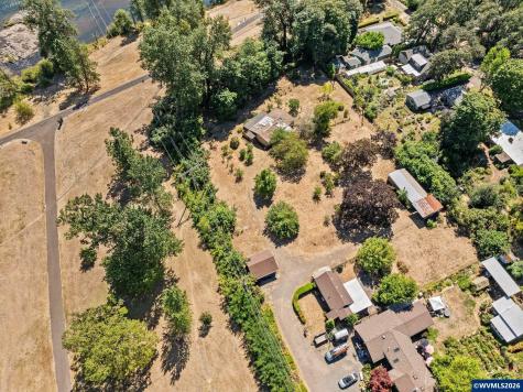 136 E Hillcrest Drive Eugene OR 97404