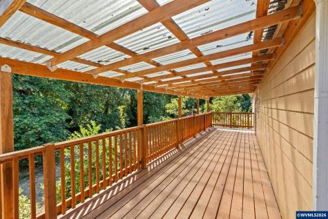 136 E Hillcrest Drive Eugene OR 97404
