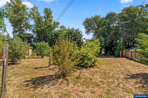 136 E Hillcrest Drive Eugene OR 97404