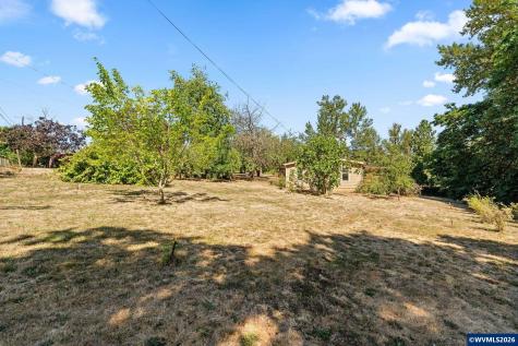136 E Hillcrest Drive Eugene OR 97404