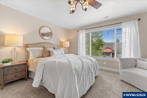 1700 Webb Lake Drive NE Silverton OR 97381