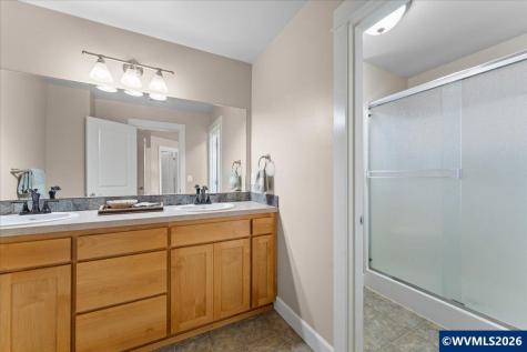 1700 Webb Lake Drive NE Silverton OR 97381