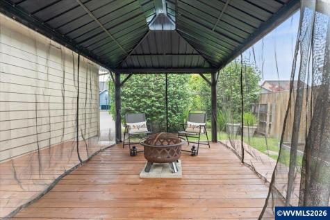 1700 Webb Lake Drive NE Silverton OR 97381