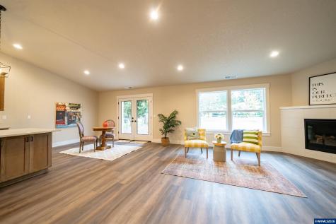 950 6th Street Lyons OR 97358