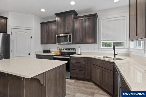 450 SW Mill Street Dallas OR 97338