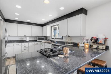 1416 N Evergreen Avenue Stayton OR 97383