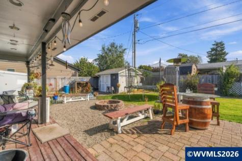 1416 N Evergreen Avenue Stayton OR 97383