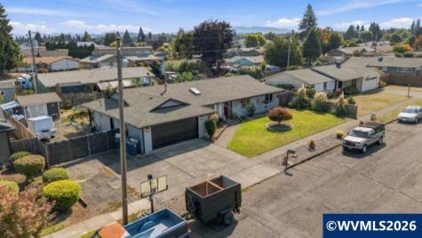 1416 N Evergreen Avenue Stayton OR 97383