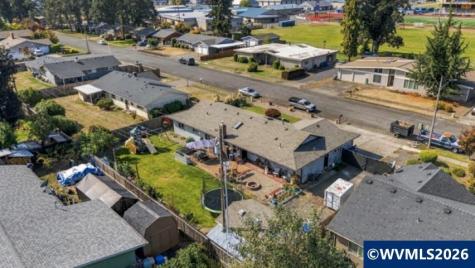 1416 N Evergreen Avenue Stayton OR 97383