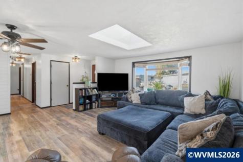 1416 N Evergreen Avenue Stayton OR 97383