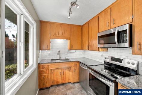 708 28th Avenue SE Albany OR 97322