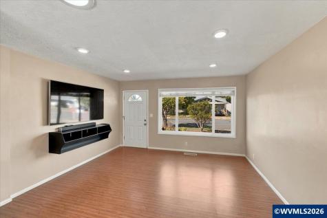 708 28th Avenue SE Albany OR 97322