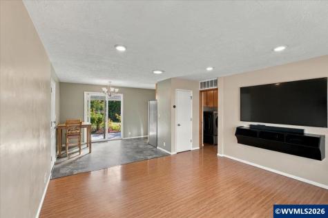 708 28th Avenue SE Albany OR 97322