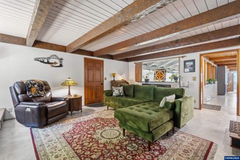 1995 N Bayview Road Waldport OR 97394