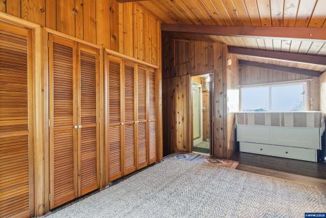 1995 N Bayview Road Waldport OR 97394