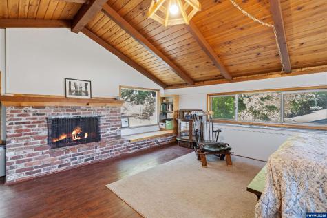 1995 N Bayview Road Waldport OR 97394