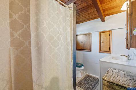 1995 N Bayview Road Waldport OR 97394