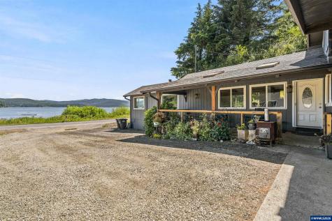 1995 N Bayview Road Waldport OR 97394