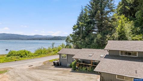 1995 N Bayview Road Waldport OR 97394
