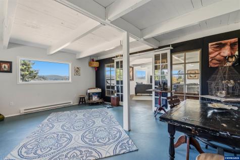 1995 N Bayview Road Waldport OR 97394
