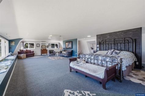 1995 N Bayview Road Waldport OR 97394
