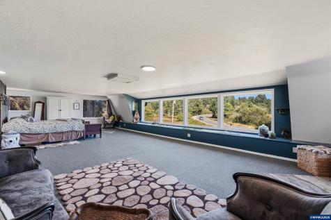 1995 N Bayview Road Waldport OR 97394