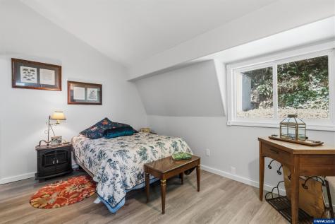 1995 N Bayview Road Waldport OR 97394