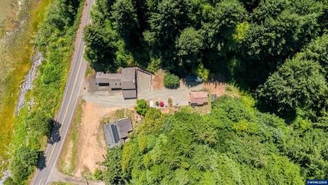 1995 N Bayview Road Waldport OR 97394