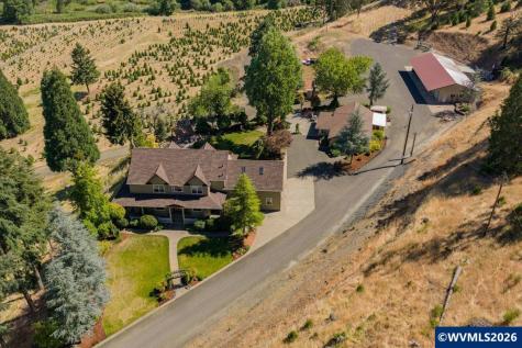 106 Green Valley Road Oakland OR 97462