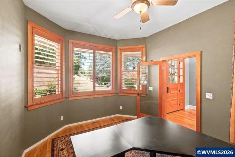 106 Green Valley Road Oakland OR 97462