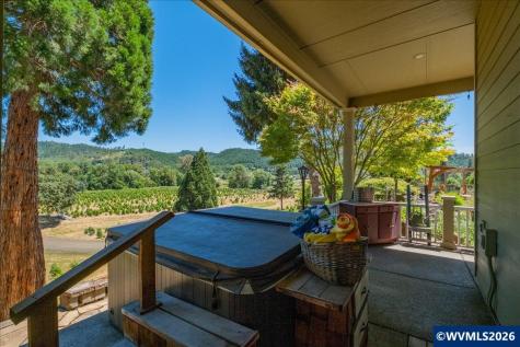 106 Green Valley Road Oakland OR 97462