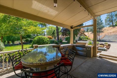 106 Green Valley Road Oakland OR 97462