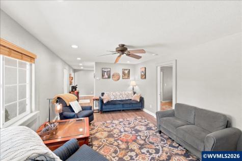 106 Green Valley Road Oakland OR 97462