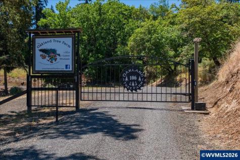 106 Green Valley Road Oakland OR 97462