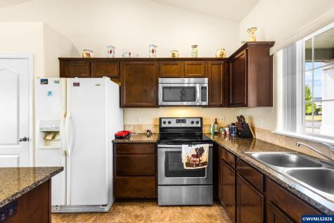 3090 Reed Avenue Woodburn OR 97071