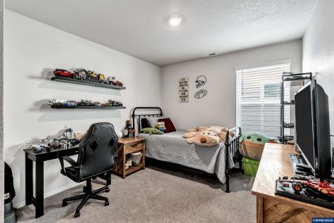 365 Himalaya Street NE Salem OR 97301