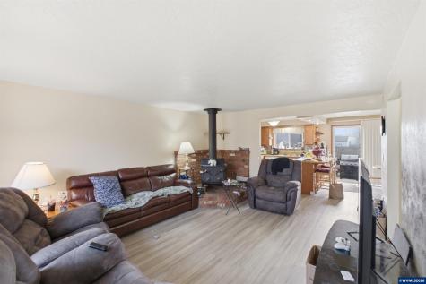 1247 1st Avenue Sweet Home OR 97386