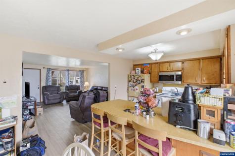 1247 1st Avenue Sweet Home OR 97386