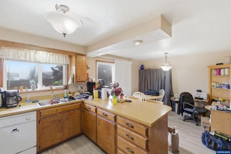 1247 1st Avenue Sweet Home OR 97386