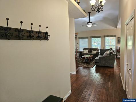 6120 Fairbanks Street SE Salem OR 97306