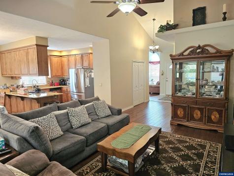 6120 Fairbanks Street SE Salem OR 97306