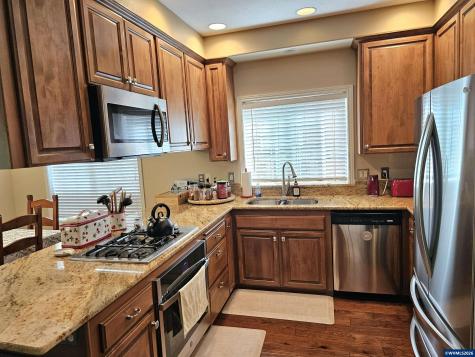 6120 Fairbanks Street SE Salem OR 97306