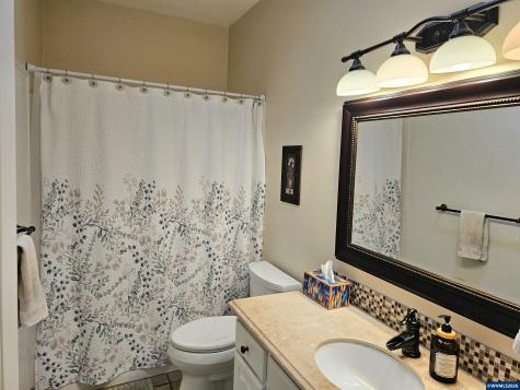 6120 Fairbanks Street SE Salem OR 97306