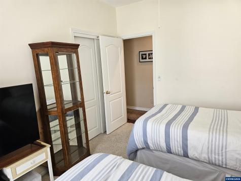 6120 Fairbanks Street SE Salem OR 97306