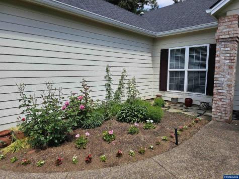 6120 Fairbanks Street SE Salem OR 97306