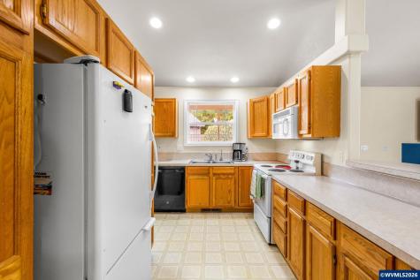 400 Hickory Court Lyons OR 97358